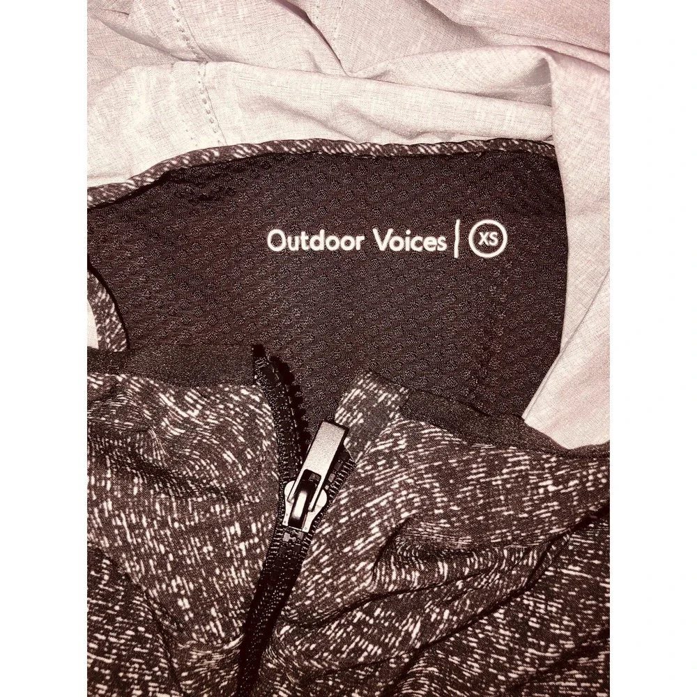 OUTDOOR VOICES Slipstream Jacket Women's XS Black‎ White Space Dye Full Zip Hood